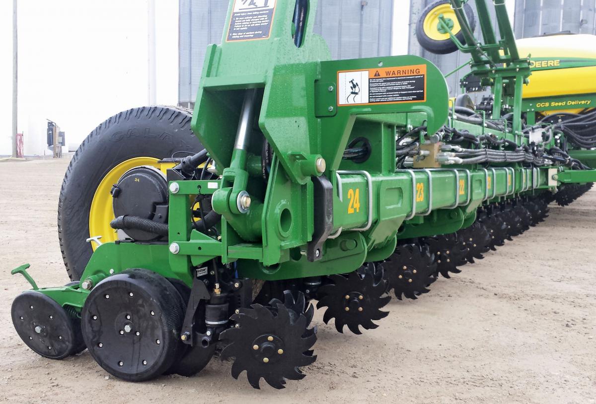 Yetter 2940 Air Adjust Row Cleaner