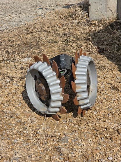 Used Yetter 2967-042 Row Cleaner with John Deere Coulter