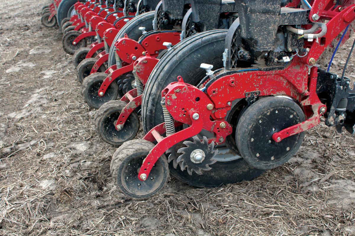 Yetter 6000 serrated closing wheels
