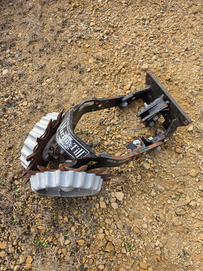 16 Martin 1360 row cleaners for Kinze