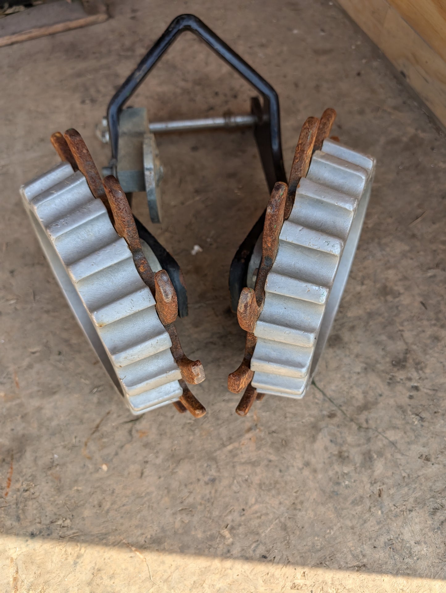 Used Kinze Floating Row Cleaners