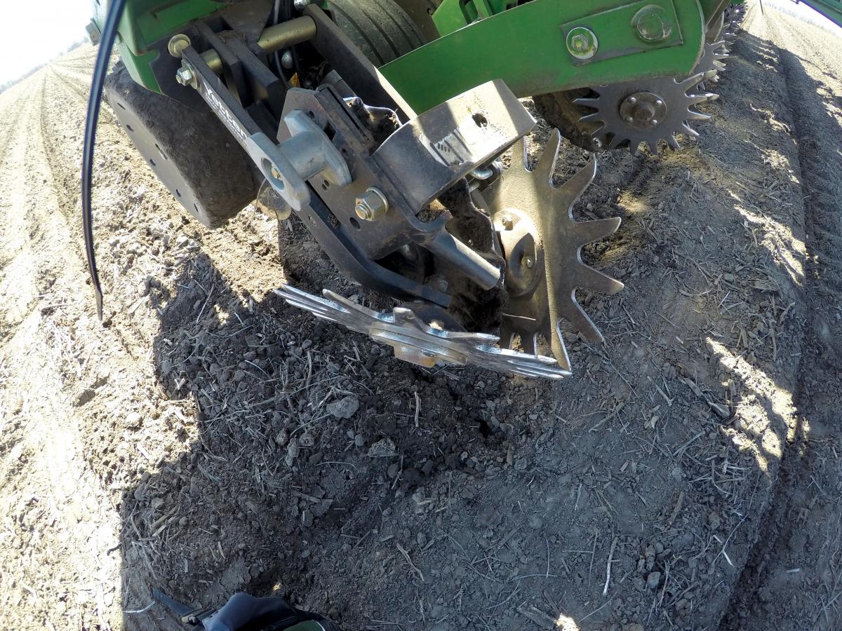 Yetter 2967-115 Pin Adjust Row Cleaner For No-Till Coulter