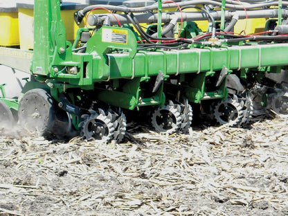 Yetter 2967-042A Series Floating Residue Manager for JD 7200 and newer Coulter